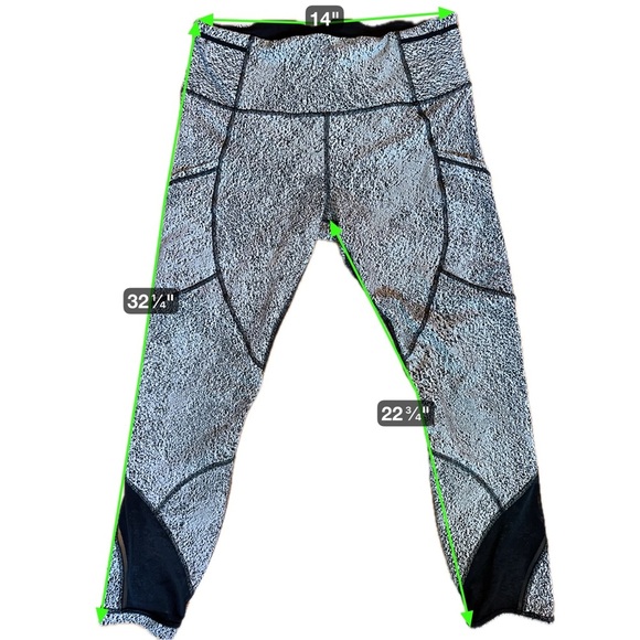Lululemon Reflective Speed Tight Leggings Size 10 Black/White Pixel Print - Picture 3 of 16